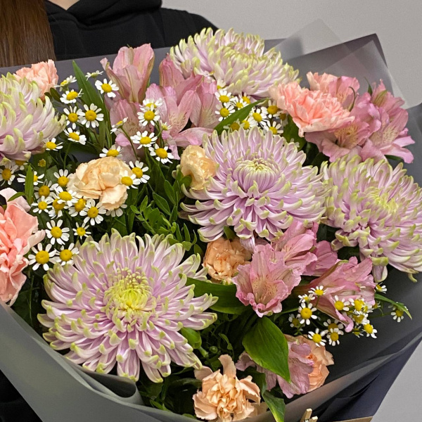 photo_5420383465427302888_y